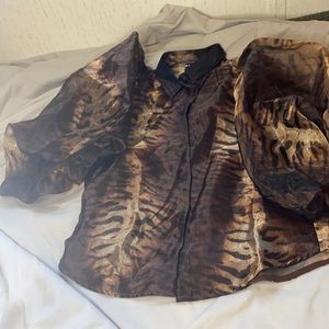 Animal print blouse with puffy arms